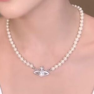Elegant Pearl Necklace with Silver Pendant